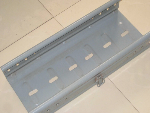 托盤(pán)式電纜橋架生產(chǎn)廠家